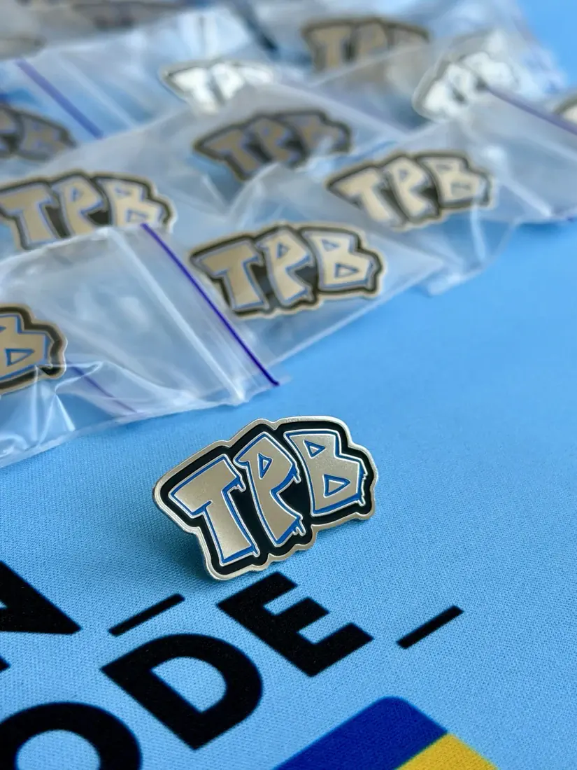 пін ТРВ у стилі графіті, срібний нікель